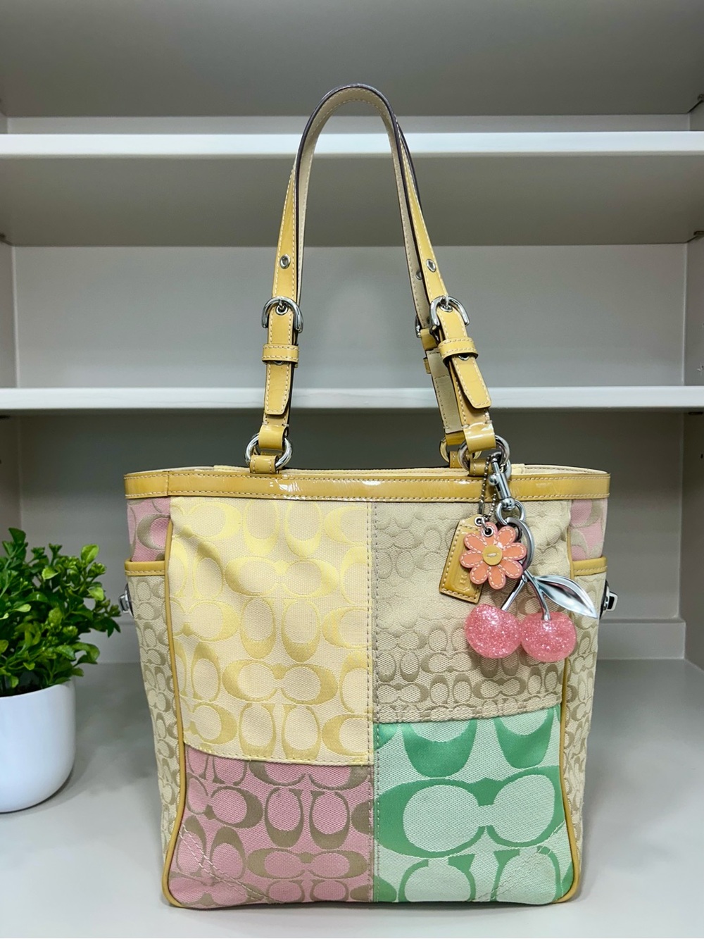 Coach Spring Y2K Signature Pastel Patchwork Turnlock Gallery Tote Shoulder Bag